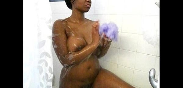  Amazing Ebony Pornstar Jessica Grabbit Gets Wet !!!
